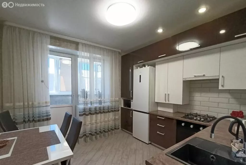2-комнатная квартира: Ейск, Коммунистическая улица, 23 (56.6 м) - Фото 1
