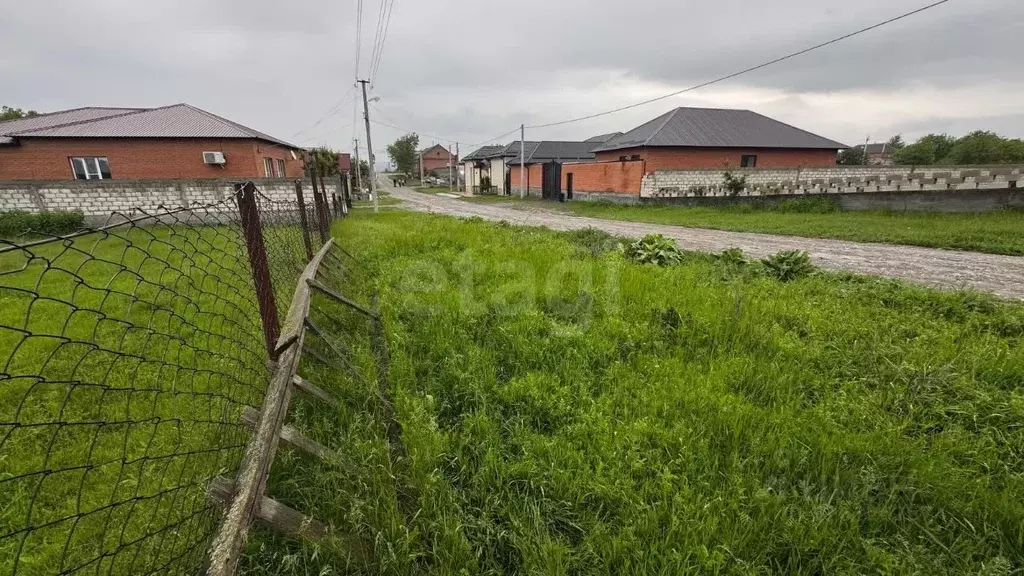 Участок в Ингушетия, Назрановский район, с. Экажево ул. Строительная ... - Фото 1
