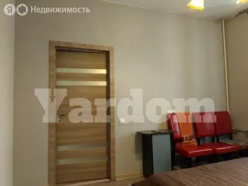 3-комнатная квартира: Красноярск, улица Мичурина, 43 (70 м) - Фото 0