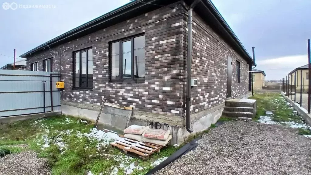 Дом в Михайловск, улица Владимира Ацуты (160.2 м) - Фото 1