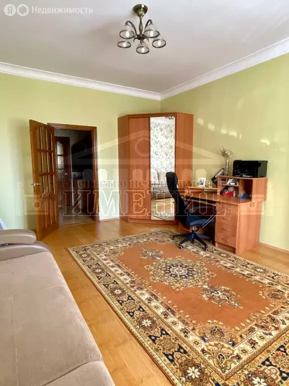 3-комнатная квартира: Ревда, улица Азина, 73 (84.5 м) - Фото 1