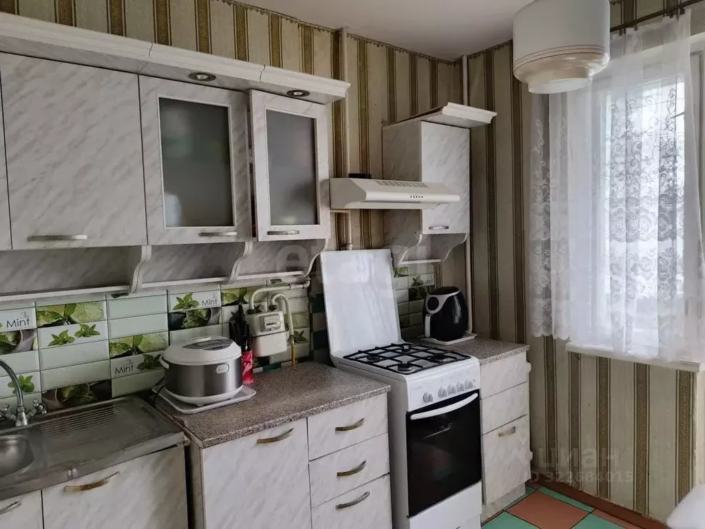 3-к кв. Псковская область, Остров ул. Меркурьева, 6 (67.2 м) - Фото 1