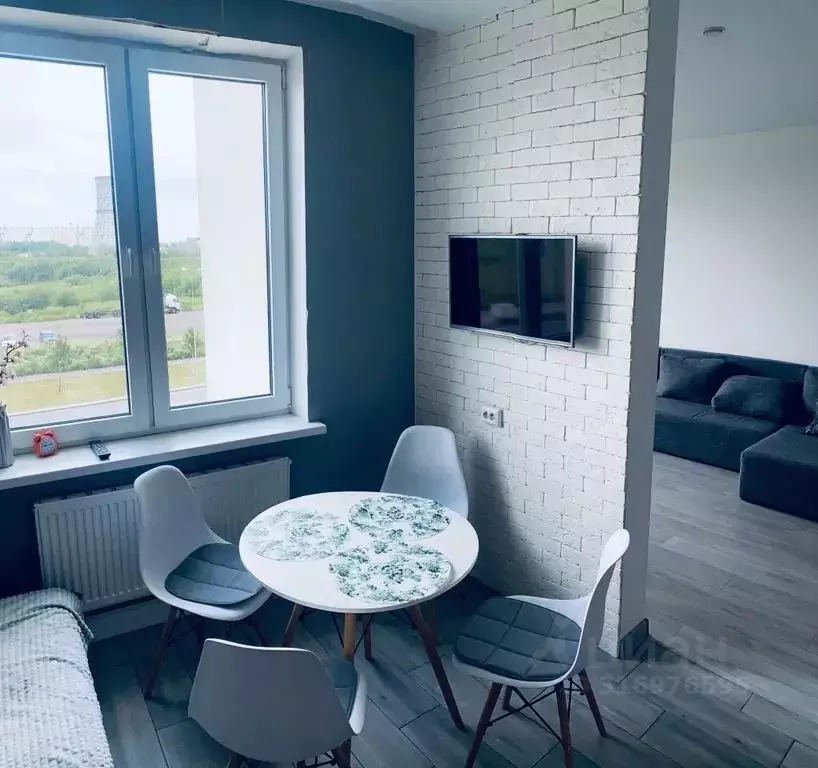2-к кв. Санкт-Петербург ул. Маршала Казакова, 72к1с1 (65.0 м) - Фото 0