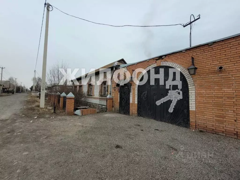 Дом в Хакасия, Абакан ул. Фадеева (160 м) - Фото 1