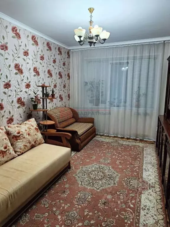 3-к кв. Белгородская область, Старый Оскол Молодогвардеец мкр, 16 ... - Фото 0