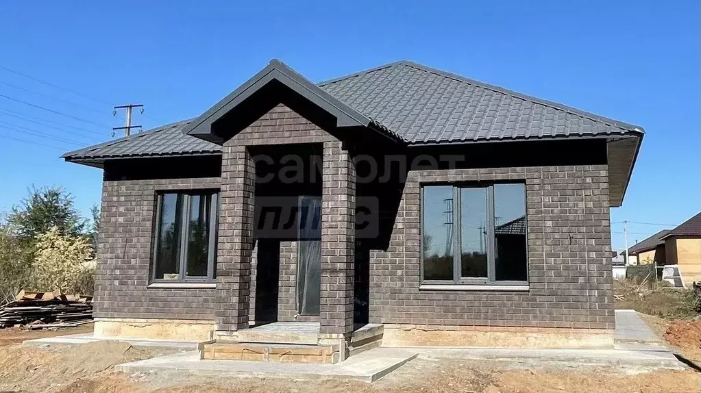 Дом в Оренбургская область, Оренбургский район, пос. Весенний, ... - Фото 1