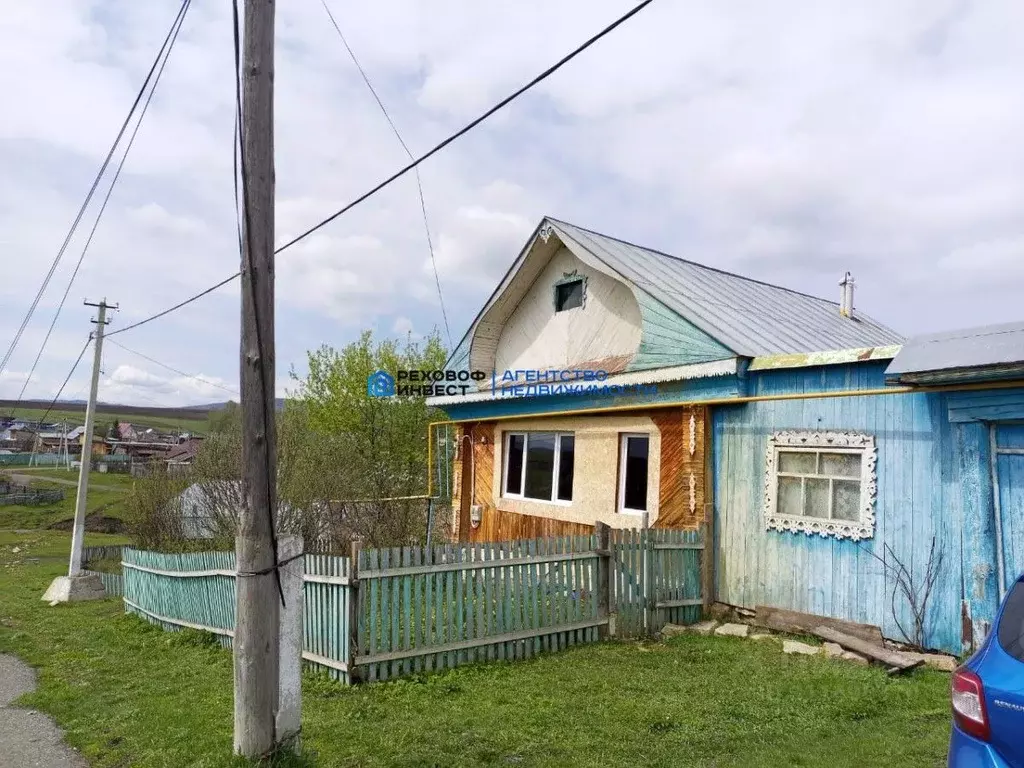 Дом в Башкортостан, Белорецкий район, Азикеевский сельсовет, д. ... - Фото 0