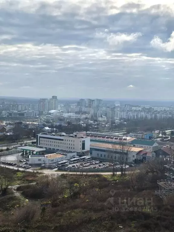 1-к кв. Башкортостан, Уфа ул. Воинов-Интернационалистов, 7 (34.3 м) - Фото 1