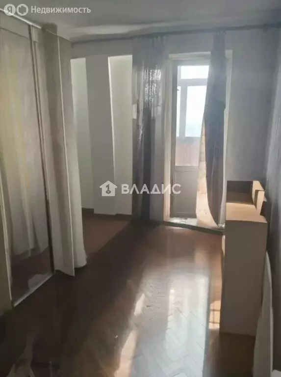 4-комнатная квартира: Белгород, Гостенская улица, 1 (75.4 м) - Фото 2
