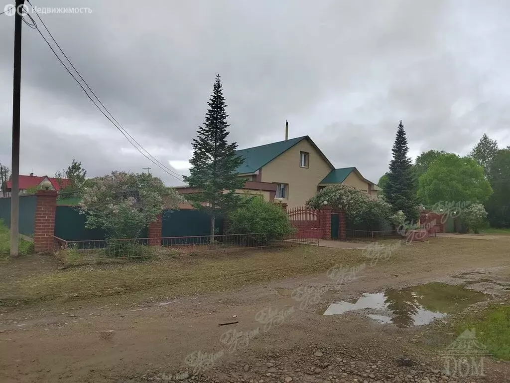 Дом в Биробиджанский район, село Раздольное, Кирпичная улица (350 м) - Фото 1
