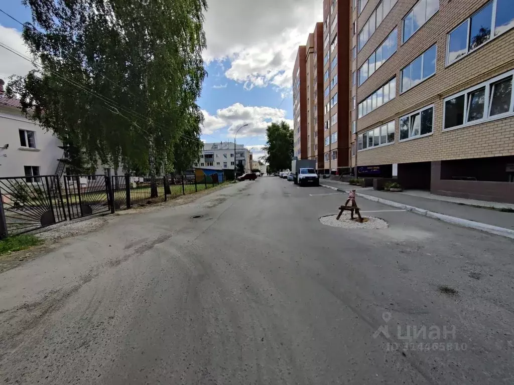 Торговая площадь в Свердловская область, Березовский Театральная ул., ... - Фото 1