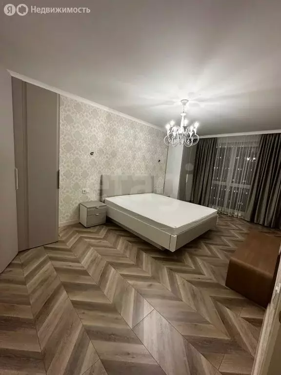 1-комнатная квартира: Владикавказ, улица Шамиля Джикаева, 5А (60 м) - Фото 0
