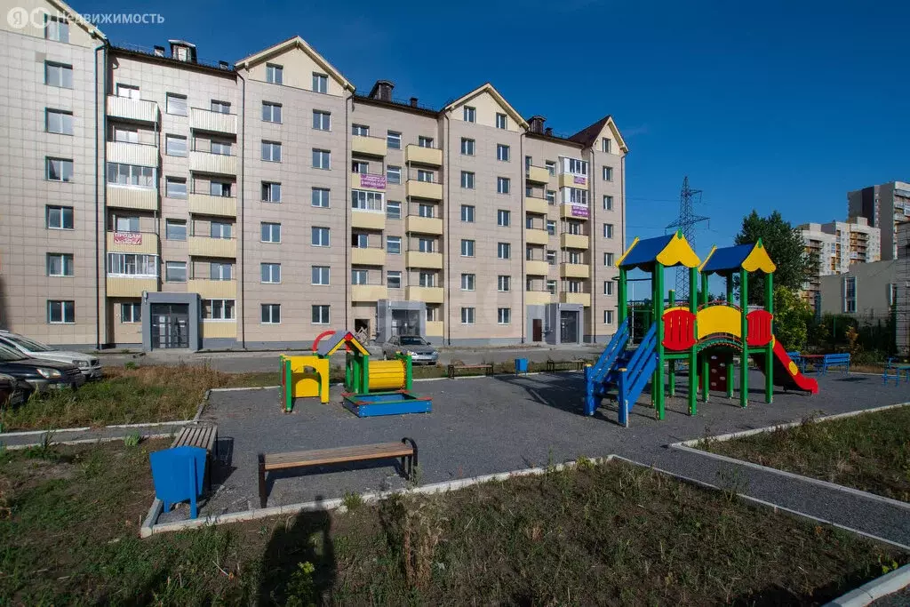3-комнатная квартира: Новосибирск, улица Ивлева, 160 (75.4 м) - Фото 1