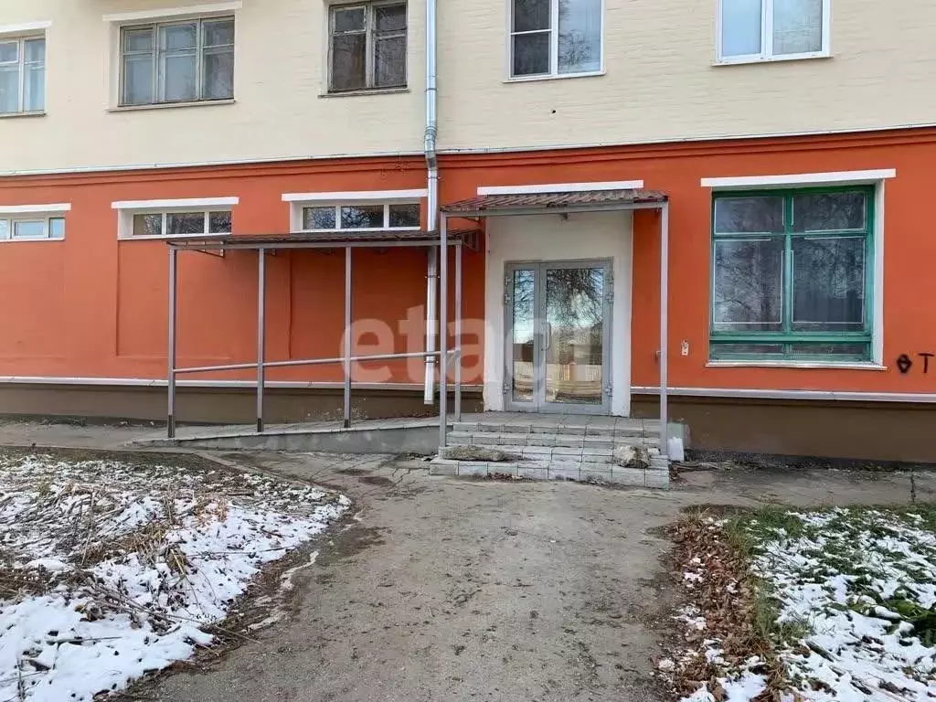 Торговая площадь в Тульская область, Узловая Магистральная ул., 37 ... - Фото 1