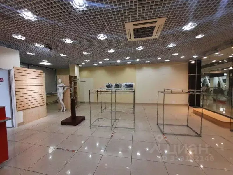 Торговая площадь в Санкт-Петербург просп. Малый Васильевского острова, ... - Фото 1