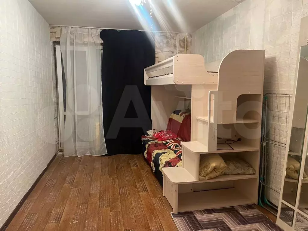 Комната 16 м в 3-к., 1/10 эт. - Фото 0