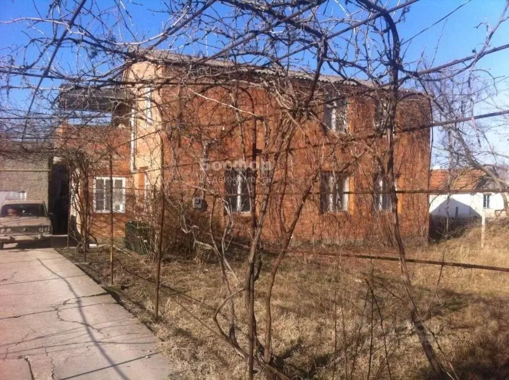 Дом в Крым, Кировский район, с. Яркое Поле ул. Брянская (180 м) - Фото 1