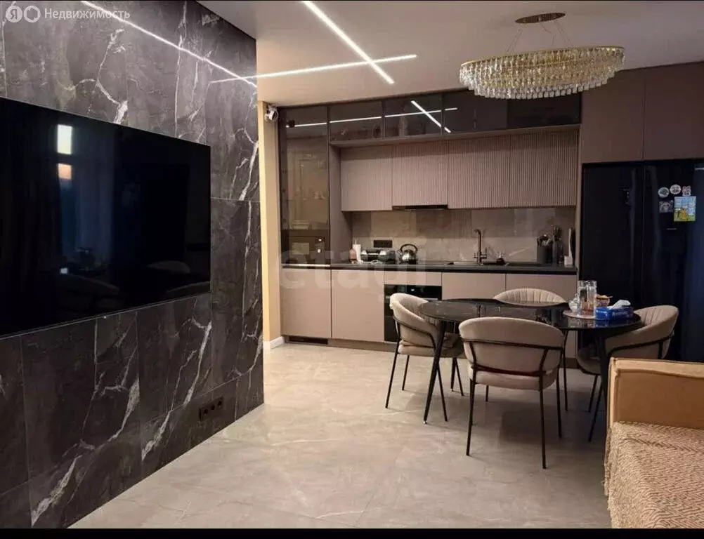 2-комнатная квартира: Якутск, Вилюйский тракт, 3-й километр, 9А (68 м) - Фото 0