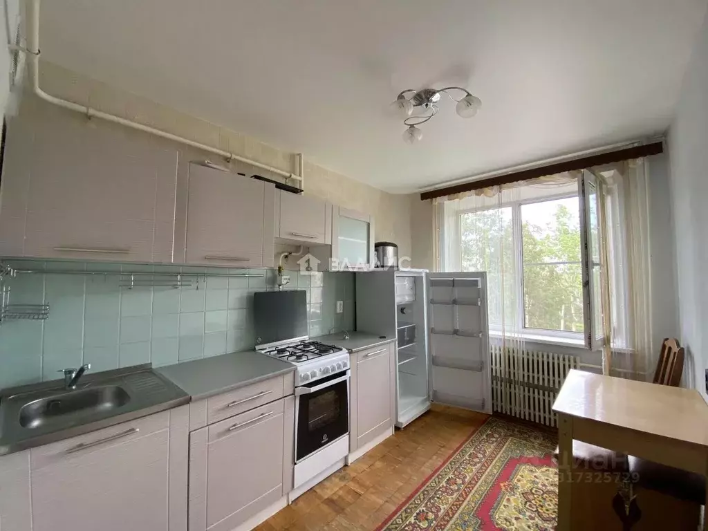 2-к кв. Волгоградская область, Волгоград ул. 8-й Воздушной Армии, 35 ... - Фото 0