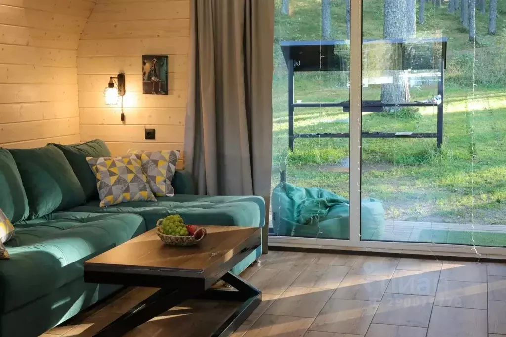 Дом в Ленинградская область, Приозерский район, Петровское с/пос, пос. ... - Фото 1