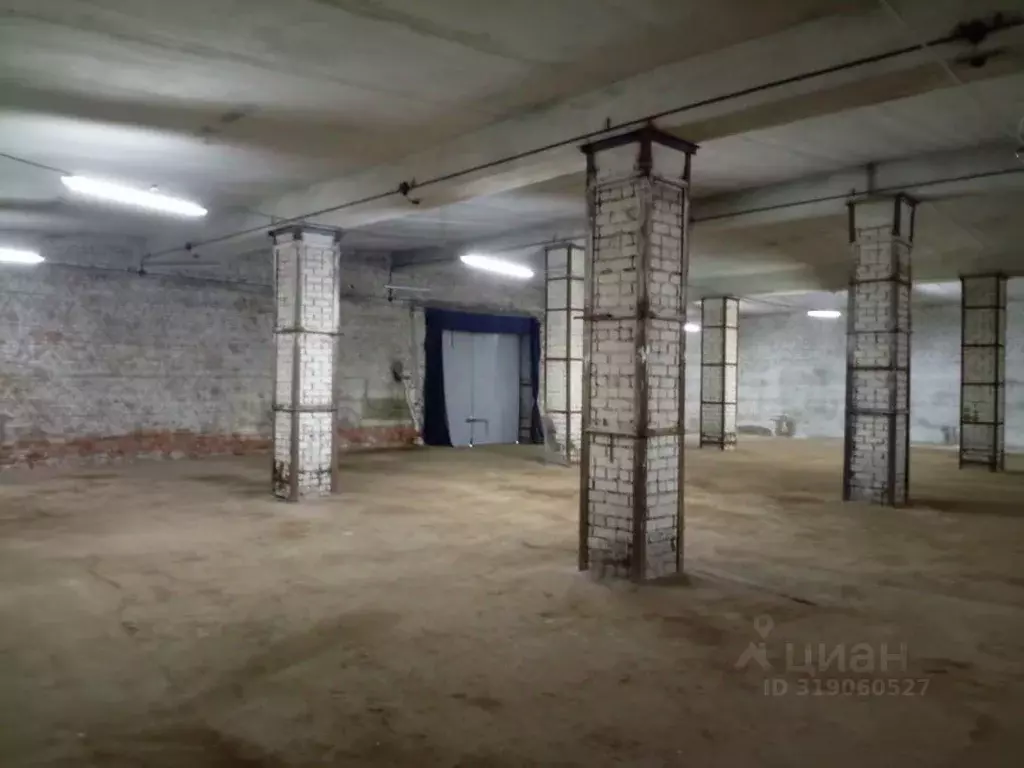 Склад в Саратовская область, Саратов Универсальная ул., 1 (2005 м) - Фото 1