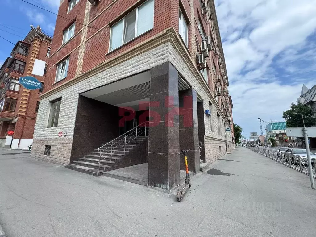 Торговая площадь в Тюменская область, Тюмень ул. Челюскинцев, 26 (153 ... - Фото 1