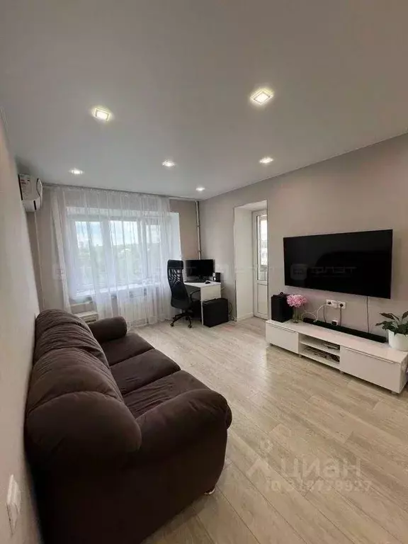 2-к кв. Татарстан, Казань ул. Братьев Касимовых, 42 (43.8 м) - Фото 0