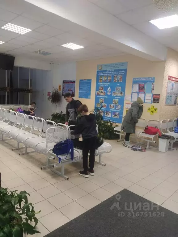 Помещение свободного назначения в Омская область, Омск просп. Мира, 13 ... - Фото 0
