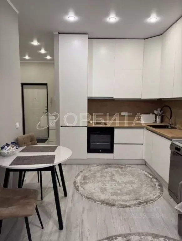 1-к кв. Тюменская область, Тюмень ул. Николая Семенова, 19к1 (37.8 м) - Фото 1