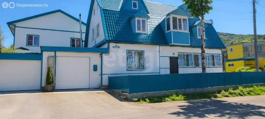 Дом в Петропавловск-Камчатский, улица Сибирцева (194.7 м) - Фото 1