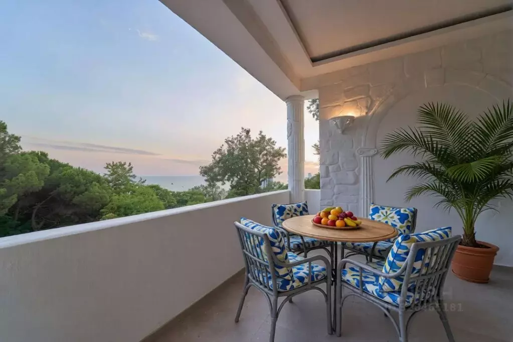 2-к кв. Краснодарский край, Сочи Курортный просп., 95а (130.0 м) - Фото 1