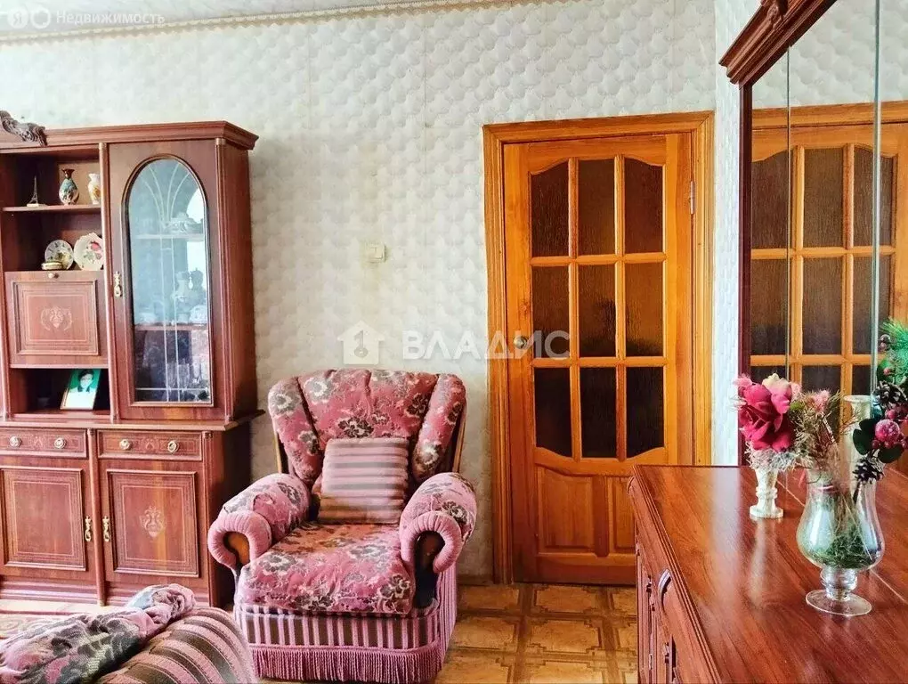 3-комнатная квартира: Белгород, улица Есенина, 12 (62.4 м) - Фото 1
