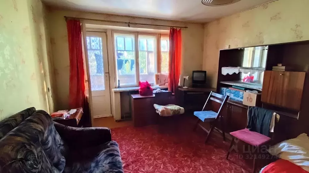 1-к кв. Псковская область, Порхов просп. Ленина, 102 (35.7 м) - Фото 1