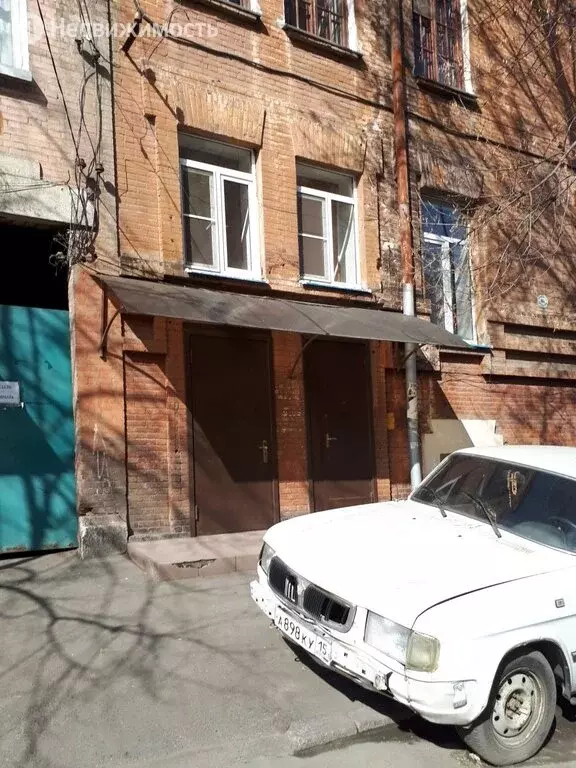 4-комнатная квартира: Владикавказ, улица Миллера, 5 (100 м) - Фото 0