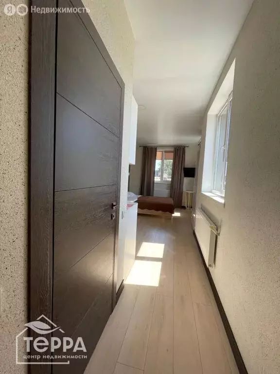 4-комнатная квартира: Евпатория, улица Революции, 59 (112 м) - Фото 1