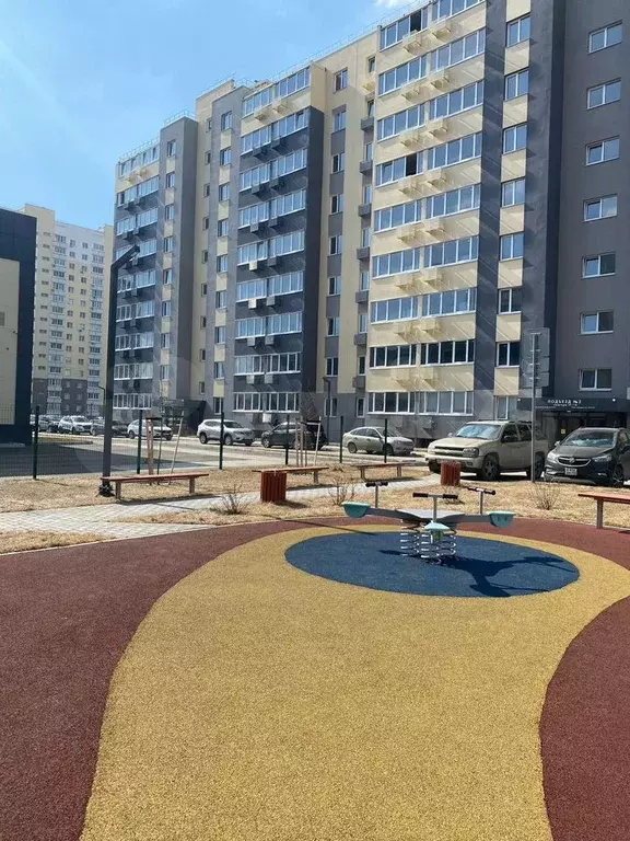 1-к. квартира, 40 м, 1/9 эт. - Фото 1