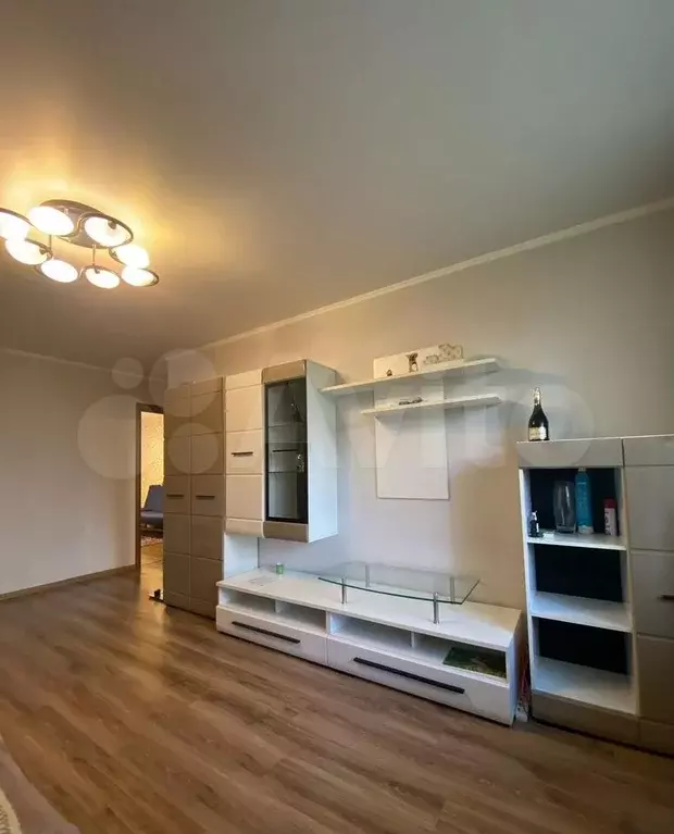 3-к. квартира, 60 м, 1/5 эт. - Фото 0