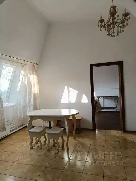 3-к кв. Саха (Якутия), Якутск ул. Пояркова, 19 (82.0 м) - Фото 1