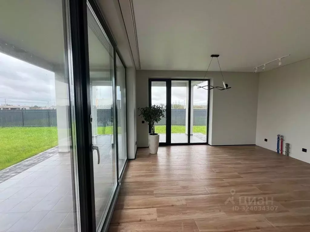 Коттедж в Ленинградская область, Выборгский район, Первомайское с/пос, ... - Фото 1