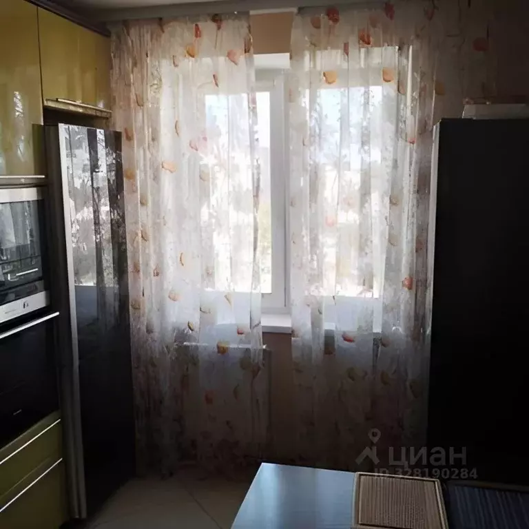 3-к кв. Тюменская область, Тюмень ул. Лесопарковая, 19 (65.0 м) - Фото 1