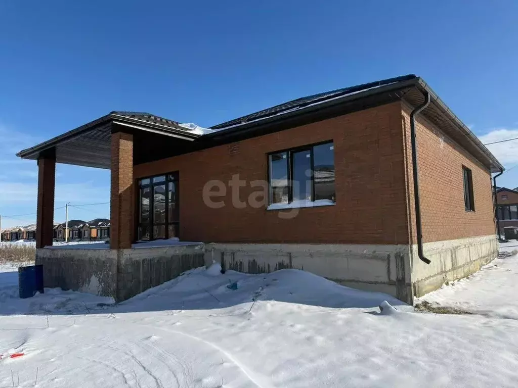 Дом в Ставропольский край, Михайловск Шпаковский район, ул. Александра ... - Фото 1