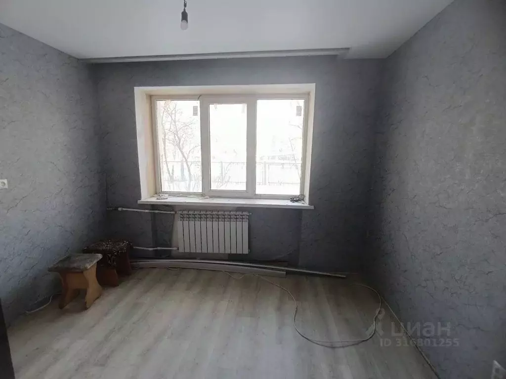 Комната Волгоградская область, Волжский ул. Горького, 33 (10.0 м) - Фото 0