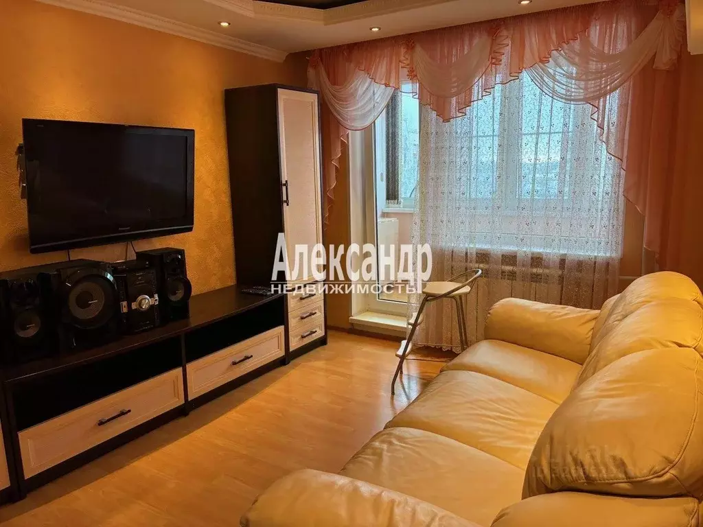 2-к кв. Ленинградская область, Приозерск ул. Суворова, 33 (58.5 м) - Фото 1