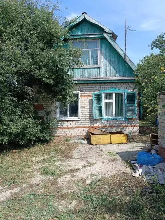 Дом в Саратовская область, Марксовский район, Приволжское ... - Фото 1