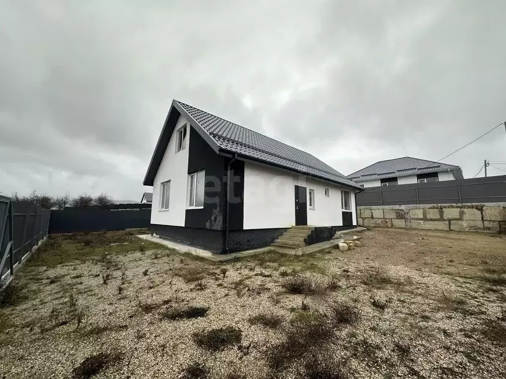 Дом в Крым, Симферопольский район, Добровское с/пос, с. Перевальное ... - Фото 2