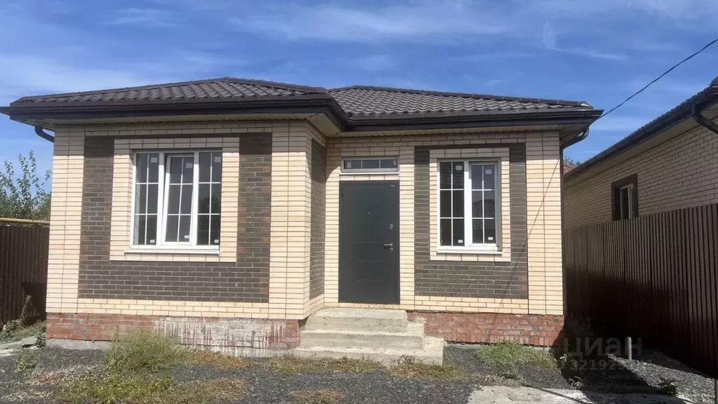 Дом в Ростовская область, Батайск ул. Максима Горького (100 м) - Фото 1