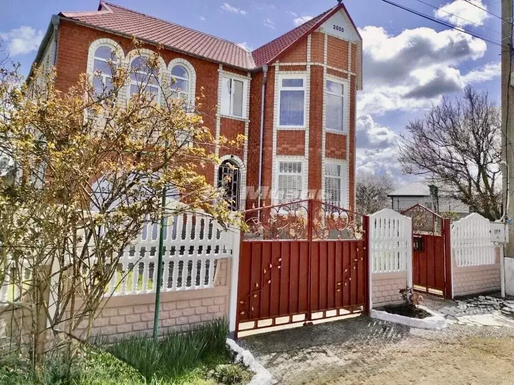 Дом в Крым, Первомайское пгт ул. Высоцкого, 41 (210 м) - Фото 1