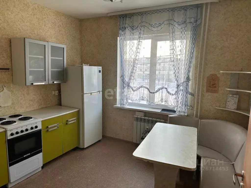 2-к кв. Сахалинская область, Смирных пгт ул. 8 Марта, 43А (56.2 м) - Фото 1