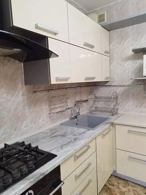 3-к кв. Крым, Симферополь ул. Балаклавская, 99 (75.0 м) - Фото 1