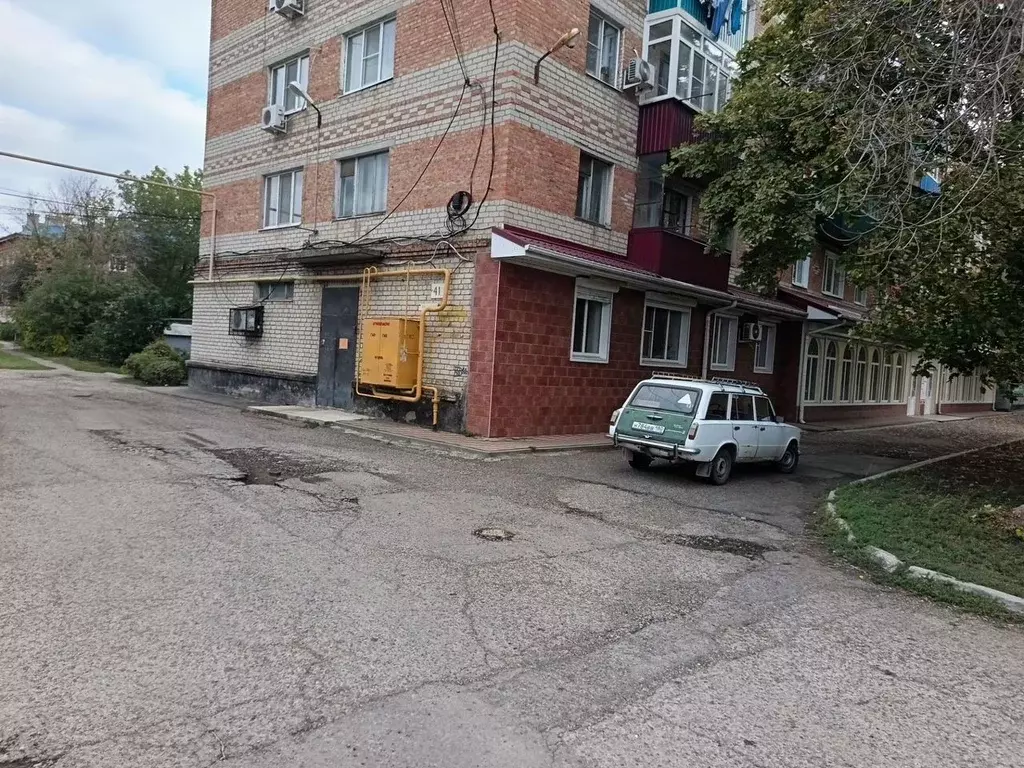 Торговая площадь в Краснодарский край, Тихорецк ул. Федосеева, 41 (300 ... - Фото 2